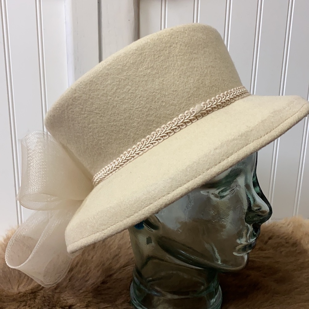 Art Deco Wool Hat - Picture 9 of 12